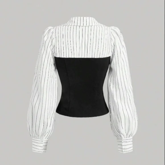 Black and White Women's Top NWT - Picture 2 of 2